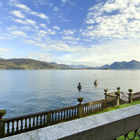 Sleeps 10 Wifi Willa Baveno