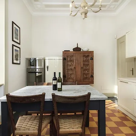 Sleeps 10 Wifi Willa Baveno